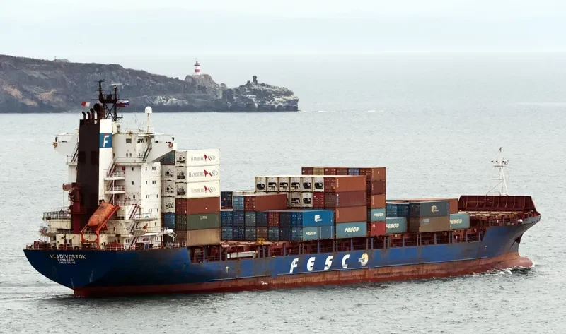 VLADIVOSTOK Container Ship IMO 9130145 photo 2