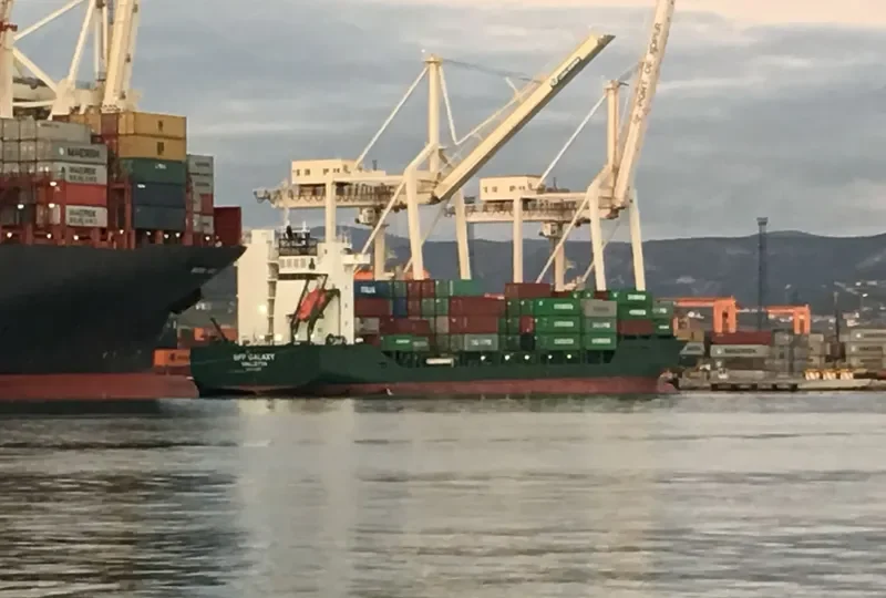 BFP GALAXY Container Ship IMO 9130327 photo 6