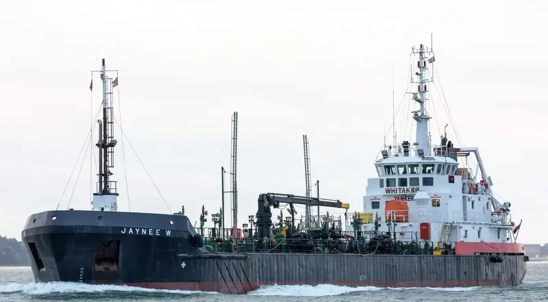 JAYNEE W Tanker IMO 9130896 photo 8