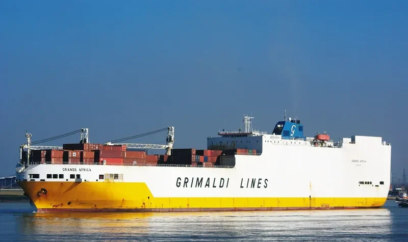 GRANDE AFRICA Ro-Ro IMO 9130949 photo 9