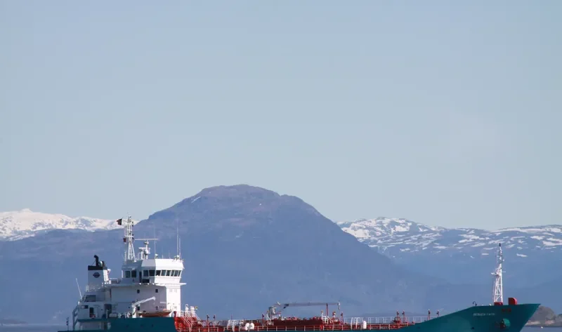 KORD Tanker IMO 9131187 photo 9