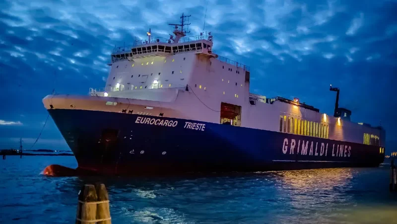 EUROCARGO TRIESTE Ro-Ro IMO 9131515 photo 4