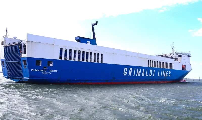 EUROCARGO TRIESTE Ro-Ro IMO 9131515 photo 8