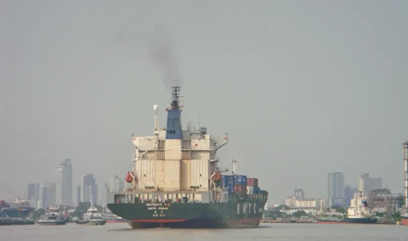 KMTC PUSAN Container Ship IMO 9131852 photo 2