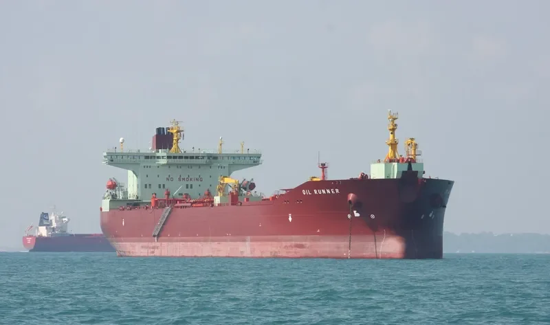 OIL RUNNER Tanker IMO 9131888 photo 2