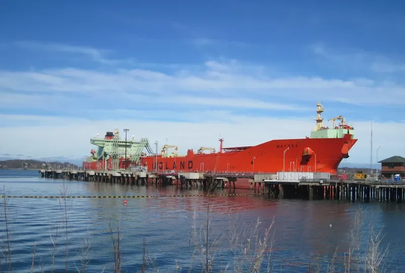 OIL RUNNER Tanker IMO 9131888 photo 8