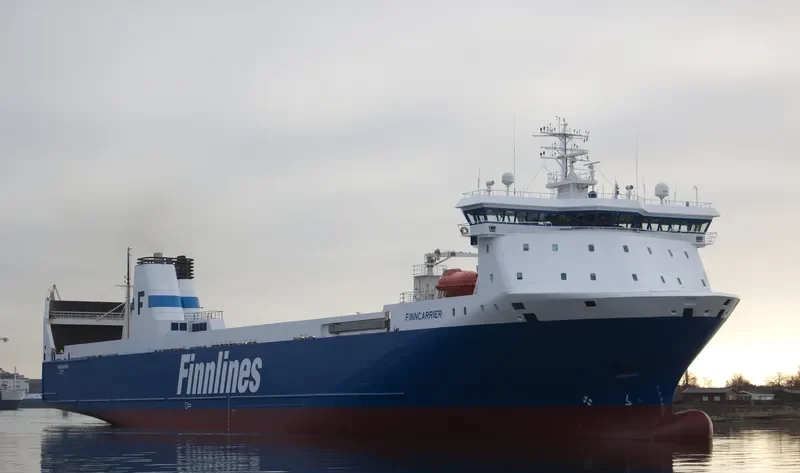 COLOR CARRIER Ro-Ro IMO 9132002 photo 2