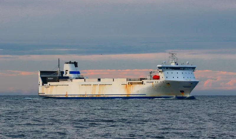 COLOR CARRIER Ro-Ro IMO 9132002 photo 7