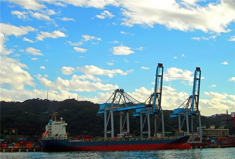 KAMA BHUM Container Ship IMO 9133331 photo 5