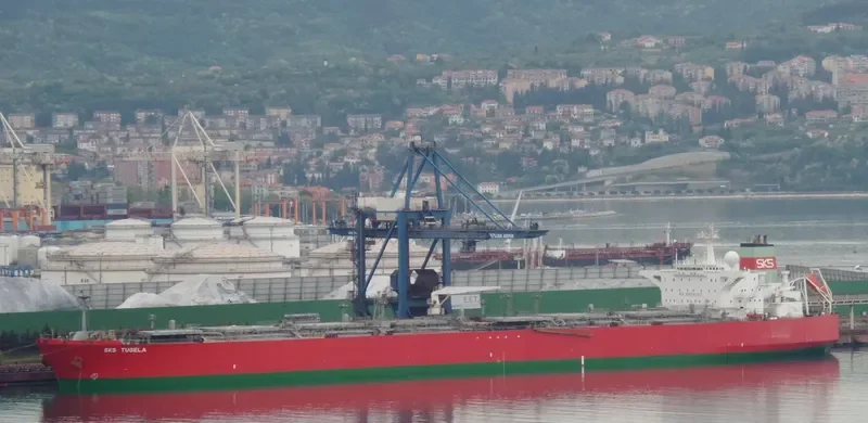 SKS TUGELA Tanker IMO 9133460 photo 8