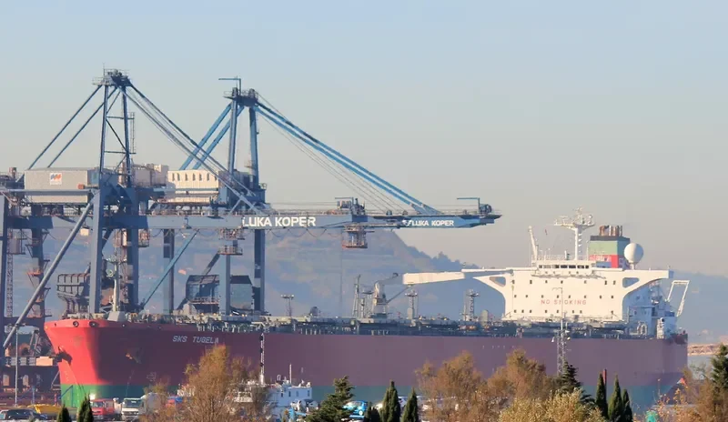 SKS TUGELA Tanker IMO 9133460 photo 10