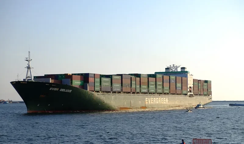 EVER DELUXE Container Ship IMO 9134256 photo 5