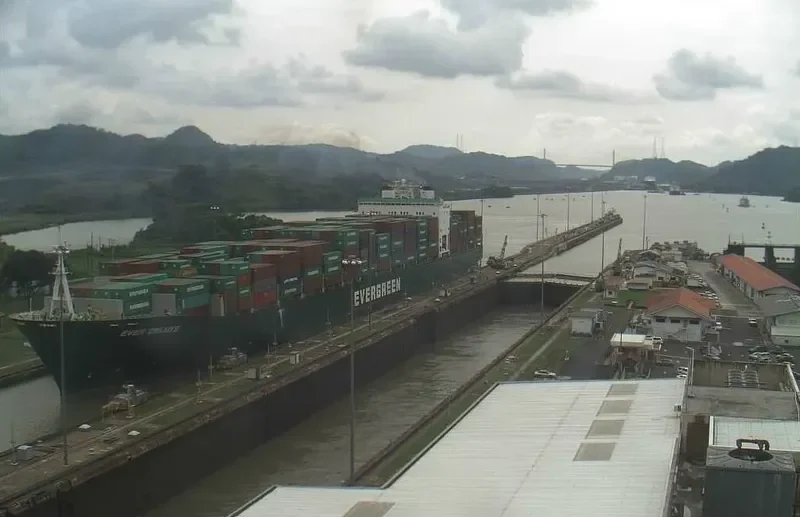 EVER DELUXE Container Ship IMO 9134256 photo 6