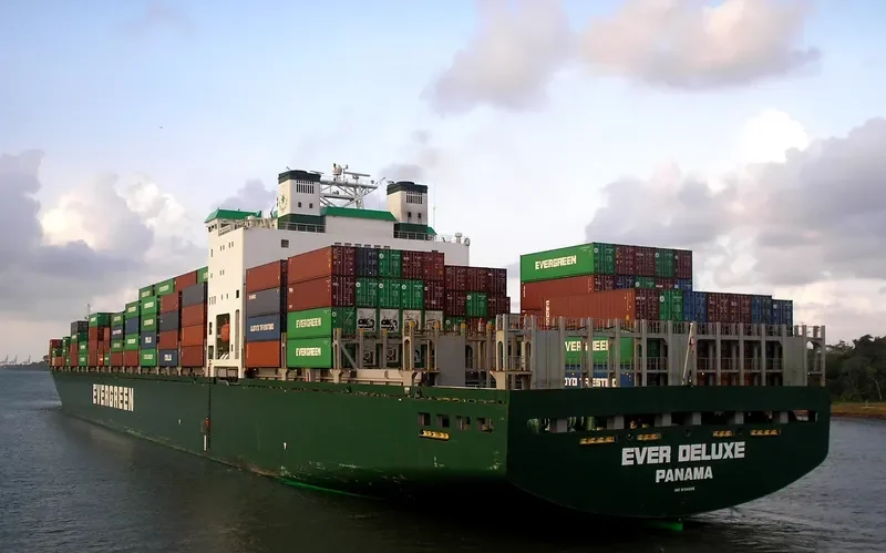 EVER DELUXE Container Ship IMO 9134256 photo 9