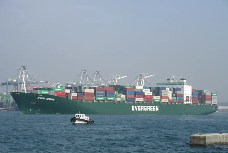 EVER DIVINE Container Ship IMO 9134282 photo 5