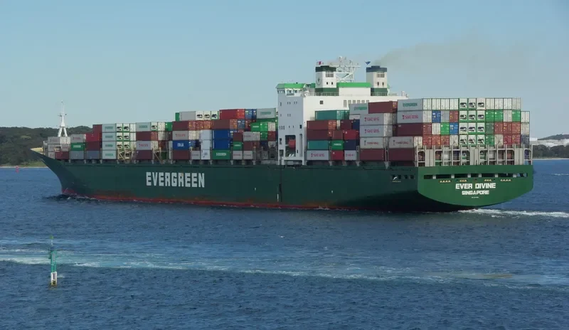 EVER DIVINE Container Ship IMO 9134282 photo 7