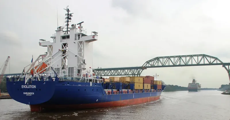 BAL BOAN Container Ship IMO 9136228 photo 6