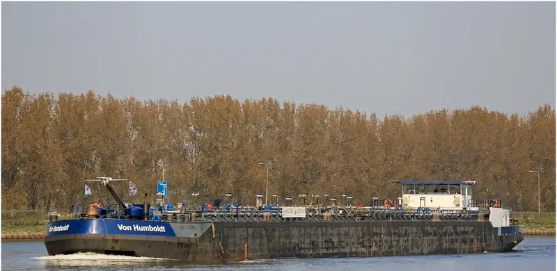 VON HUMBOLDT Tanker IMO 9136395 photo 2