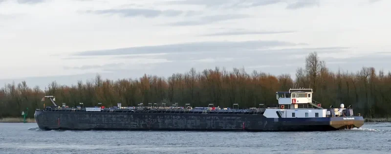 VON HUMBOLDT Tanker IMO 9136395 photo 3