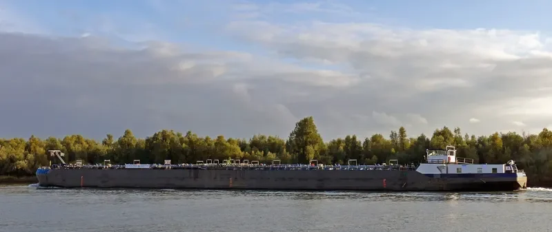 VON HUMBOLDT Tanker IMO 9136395 photo 8