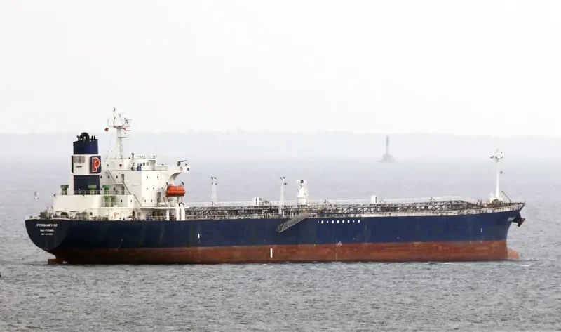 LUCKY DOLPHIN Tanker IMO 9137583