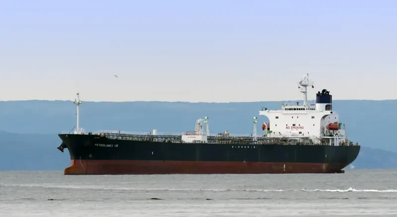 LUCKY DOLPHIN Tanker IMO 9137583 photo 5