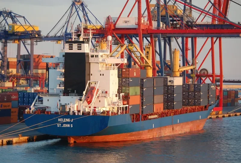 TCI EXPRESS Container Ship IMO 9138238 photo 3