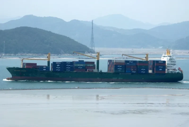 LOA PEACE Container Ship IMO 9138317 photo 10