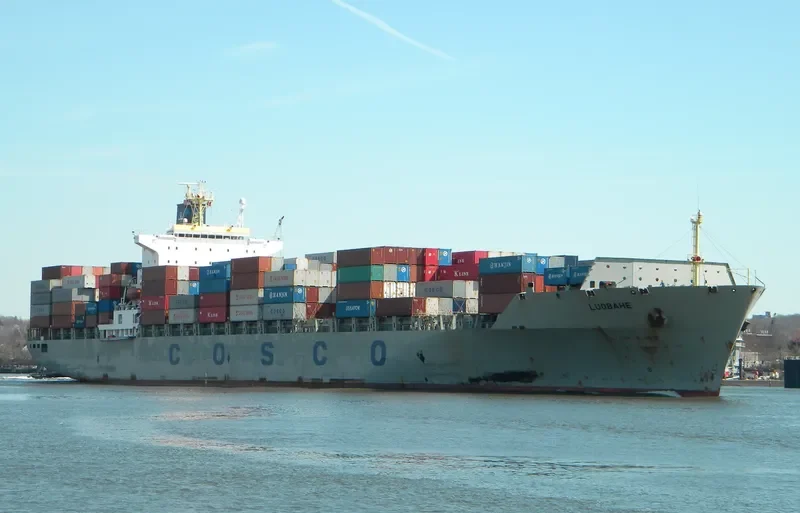 LUO BA HE Container Ship IMO 9139062 photo 8