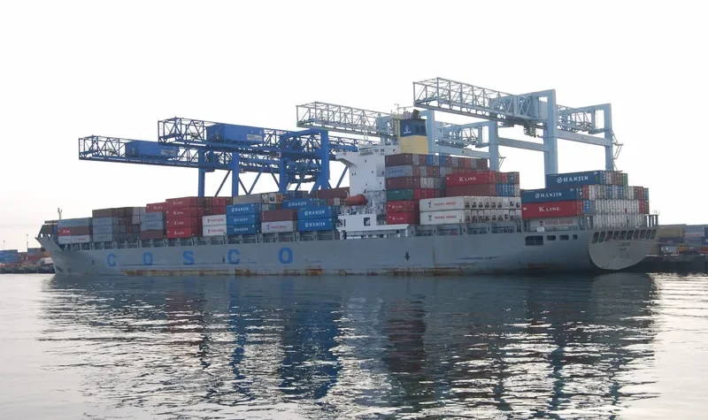 LUO BA HE Container Ship IMO 9139062 photo 9
