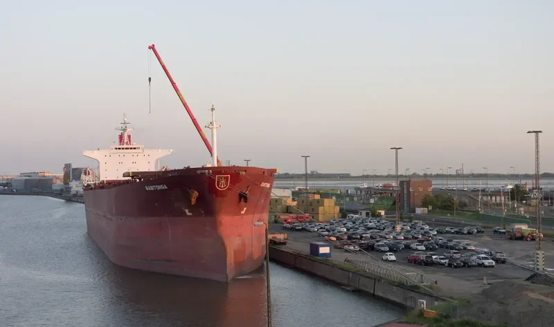 ANDHIKA PARAMESTI Bulk Carrier IMO 9139282 photo 3