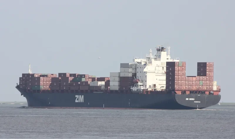 ZIM IBERIA Container Ship IMO 9139919 photo 10