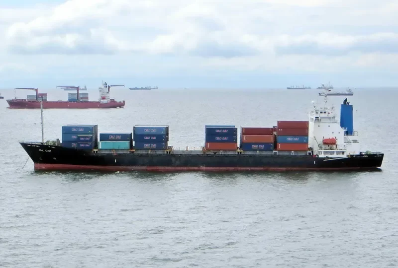 IAL 001 Container Ship IMO 9140061 photo 10