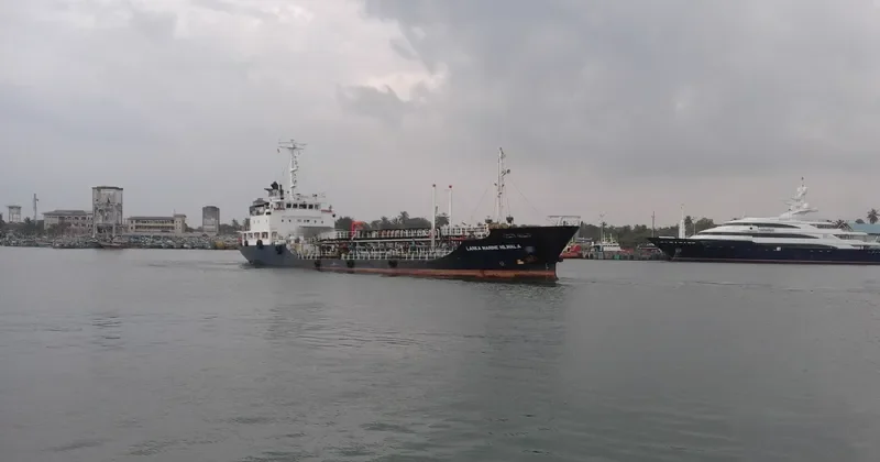 LANKA MARINE NILWALA Tanker IMO 9140334 photo 7