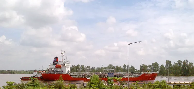 SHINE Tanker IMO 9140463 photo 2