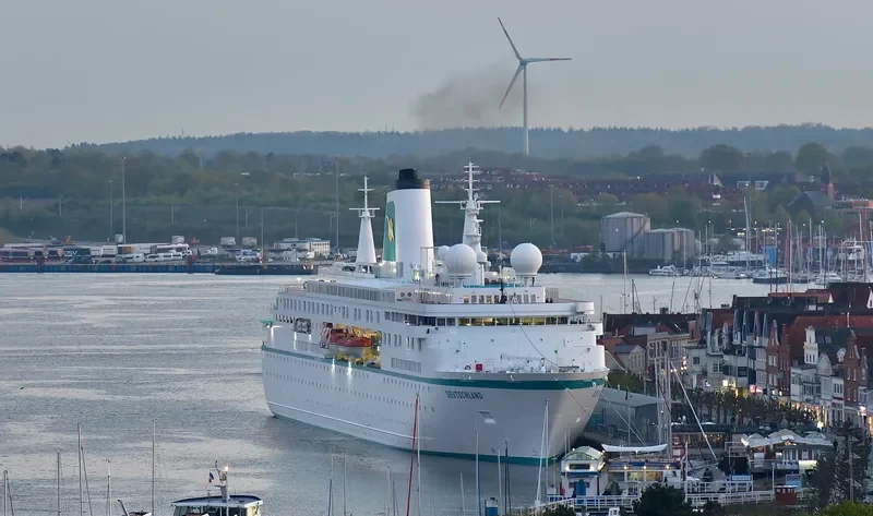 DEUTSCHLAND Passenger Ship IMO 9141807 photo 10