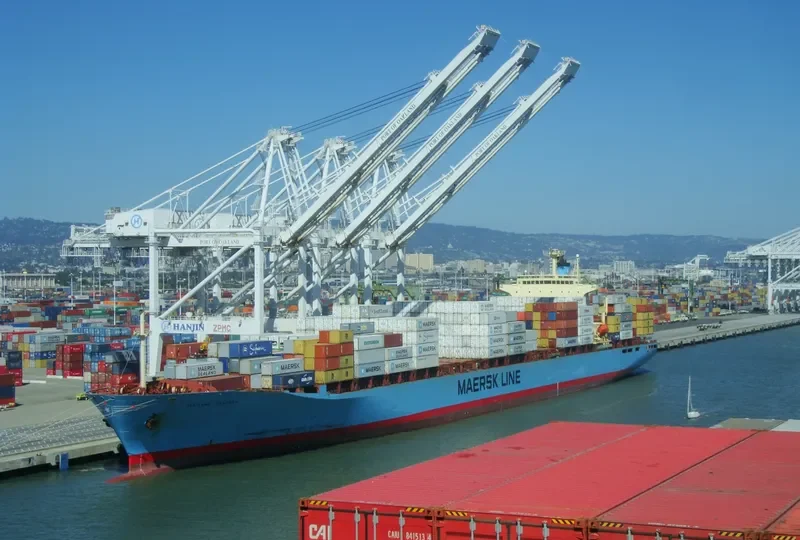 SEALAND CHARGER Container Ship IMO 9143001 photo 6