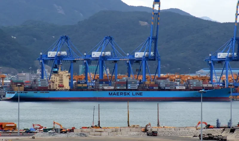 SEA LAND INTREPID Container Ship IMO 9143025 photo 8
