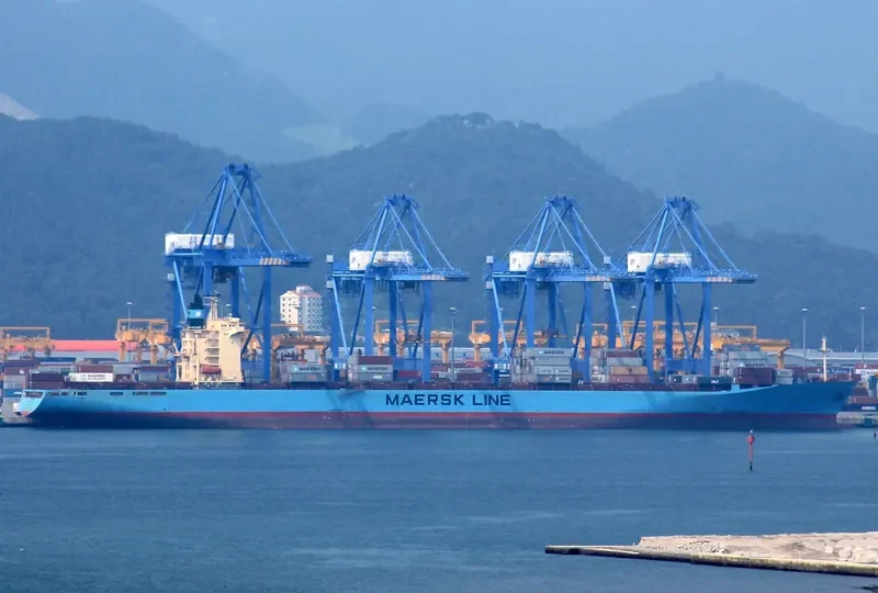SEA LAND INTREPID Container Ship IMO 9143025 photo 9