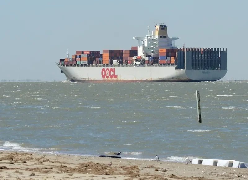 SINGAPORE Container Ship IMO 9143063 photo 10