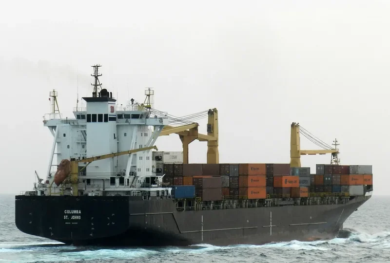COLUMBA Container Ship IMO 9143233 photo 4