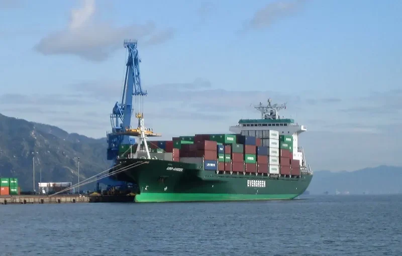 UNI ANGEL Container Ship IMO 9143350 photo 9