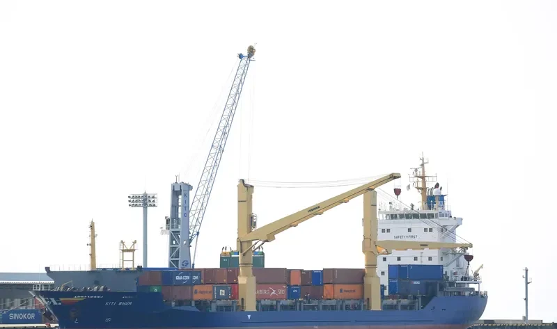 KITI BHUM Container Ship IMO 9143453 photo 6