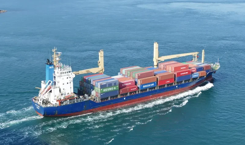 KITI BHUM Container Ship IMO 9143453 photo 7