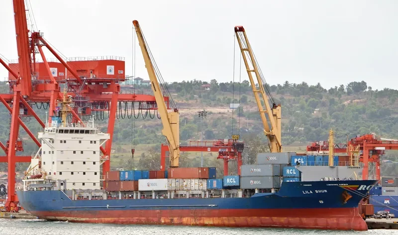 LILA BHUM Container Ship IMO 9143465 photo 5