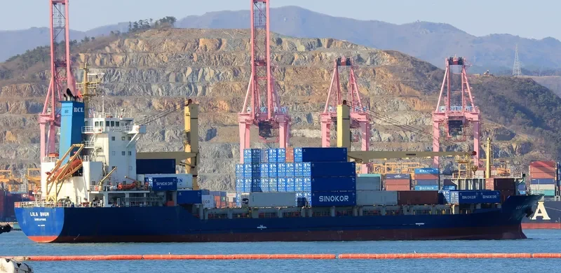 LILA BHUM Container Ship IMO 9143465 photo 9