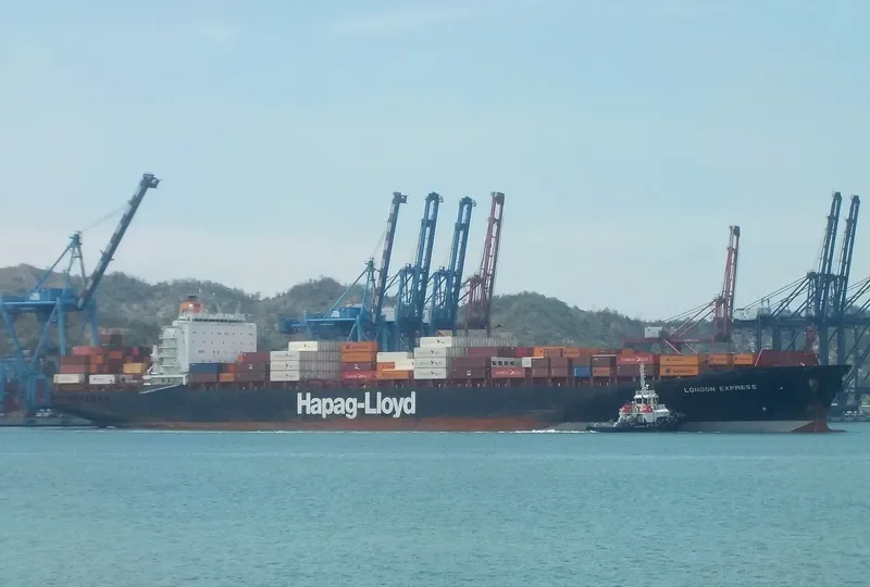 LONDON EXPRESS Container Ship IMO 9143568 photo 3