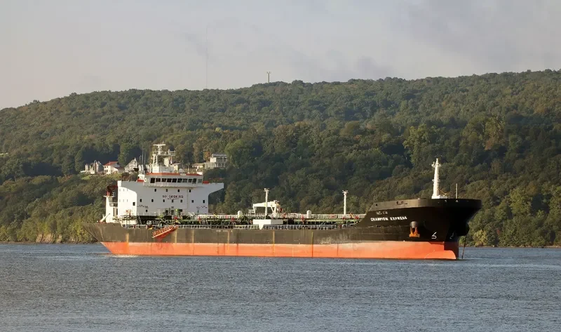 CHAMPION EXPRESS Tanker IMO 9143697 photo 5