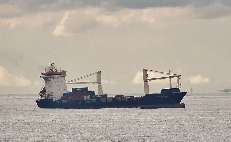 OKEE LILO Container Ship IMO 9143879 photo 4