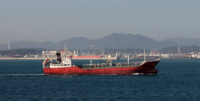 PALACE Tanker IMO 9143893 photo 2